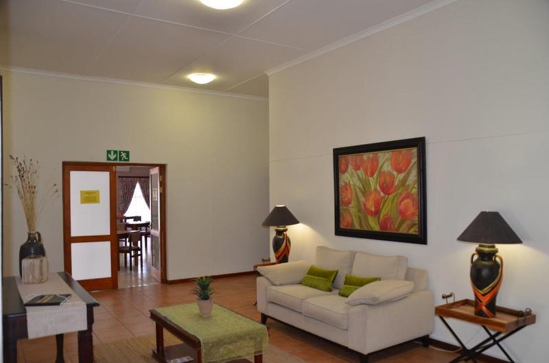 2 Bedroom Property for Sale in Oudtshoorn Western Cape